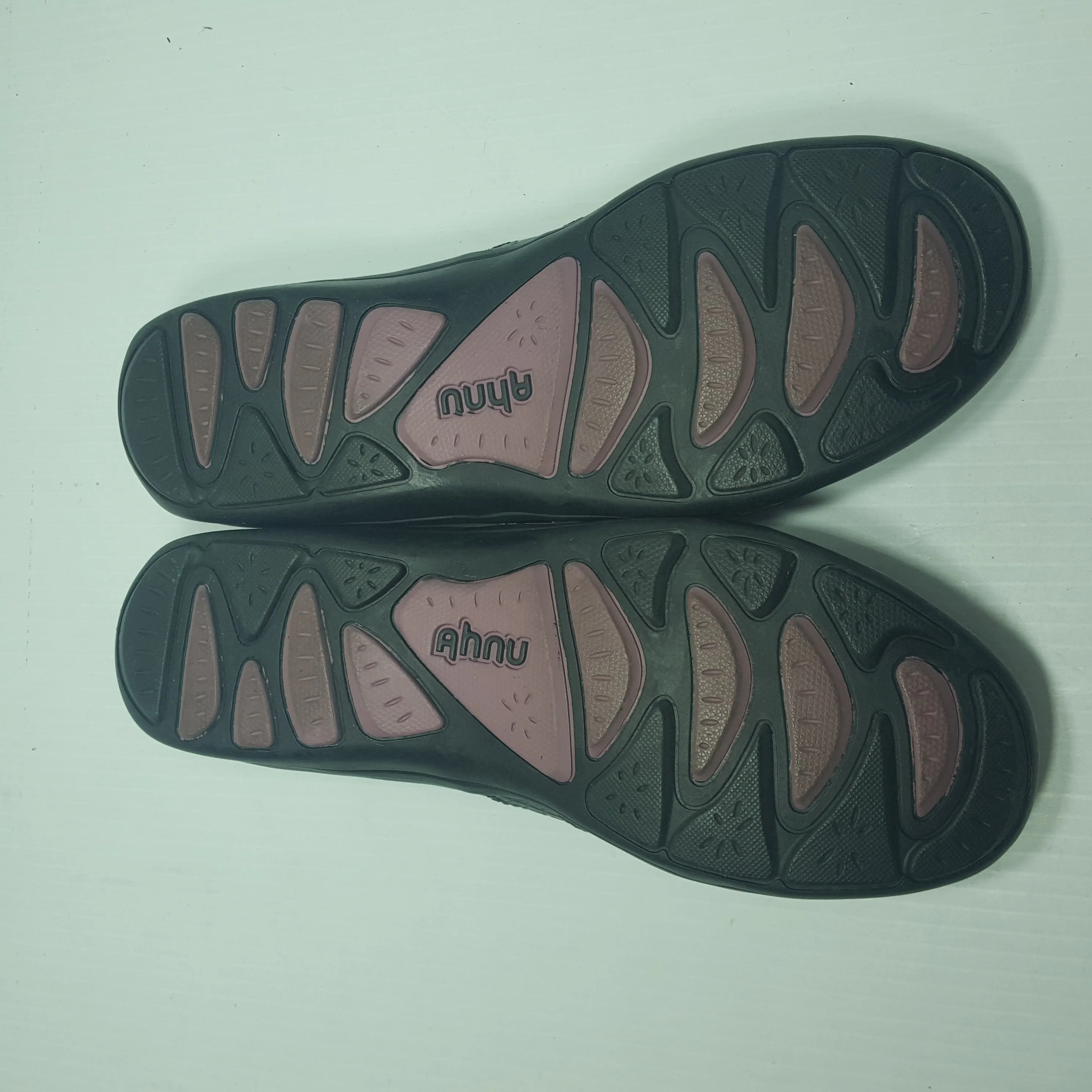 Ahnu Womens Leather Slip-ons - Size 7 US - Pre-owned - C1KG84