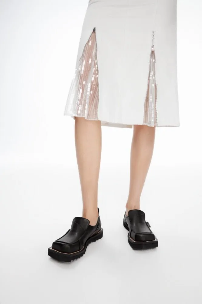 Bevel Head Gear Bottom Buckle Loafers in Black